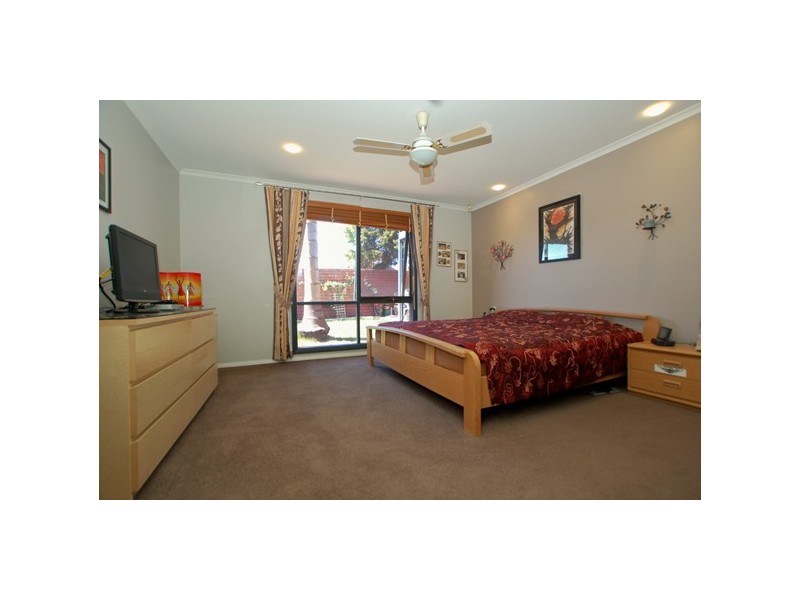 10 Southsea Way, Moana SA 5169