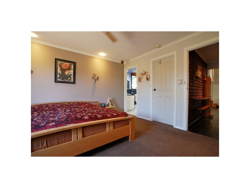 10 Southsea Way, Moana SA 5169