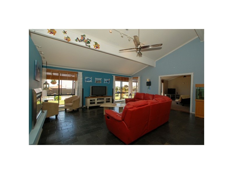 10 Southsea Way, Moana SA 5169