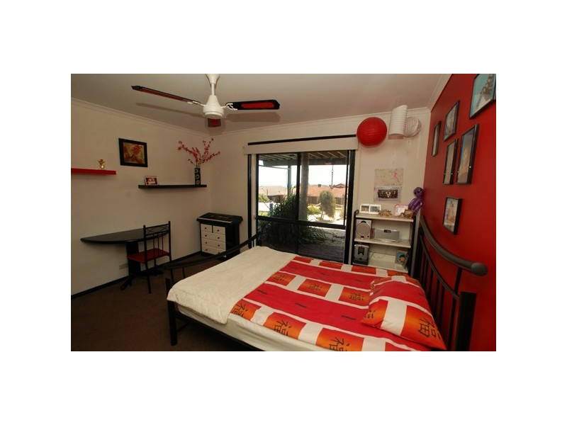 10 Southsea Way, Moana SA 5169