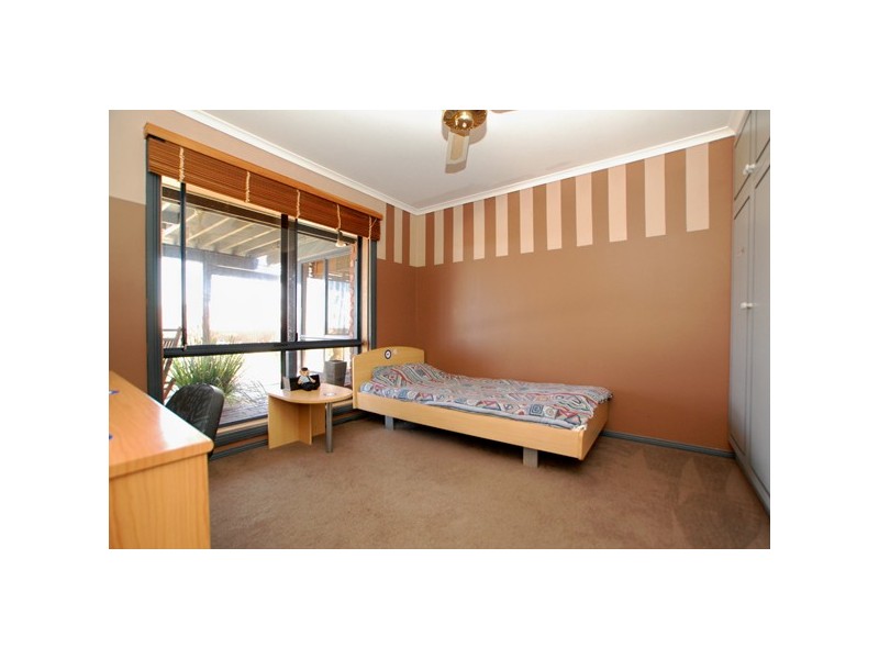 10 Southsea Way, Moana SA 5169