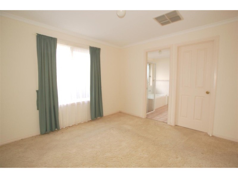 14  Gem St, Aberfoyle Park SA 5159