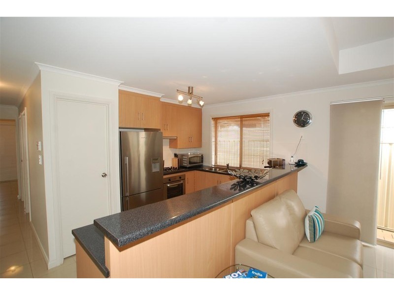 4 Saxon Street, Clovelly Park SA 5042