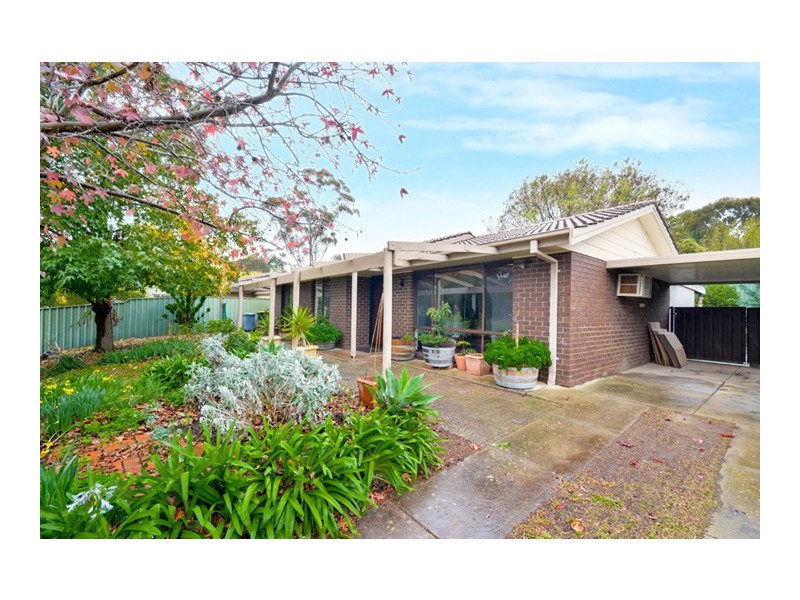 18 Summerford Road, Aberfoyle Park SA 5159