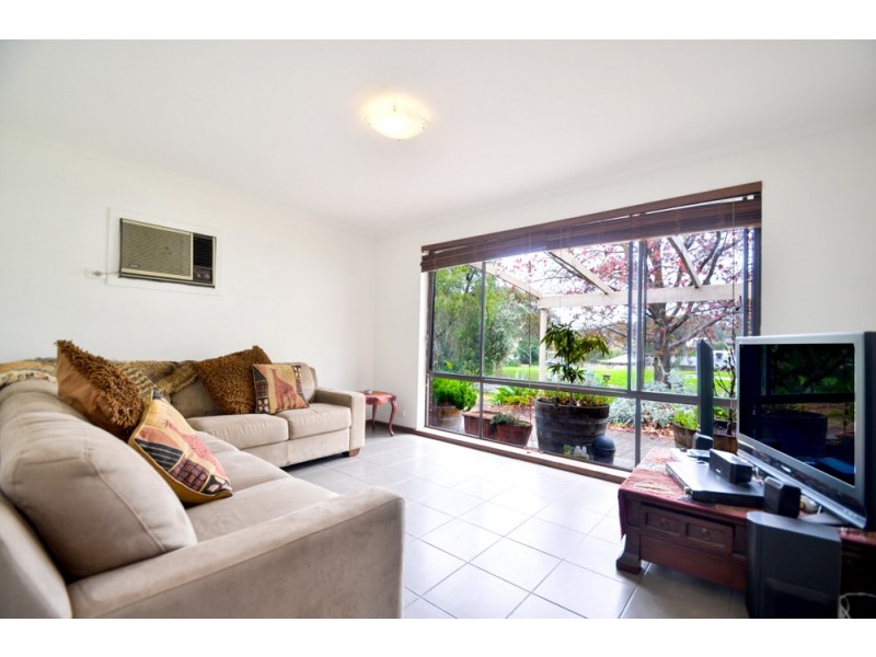 18 Summerford Road, Aberfoyle Park SA 5159