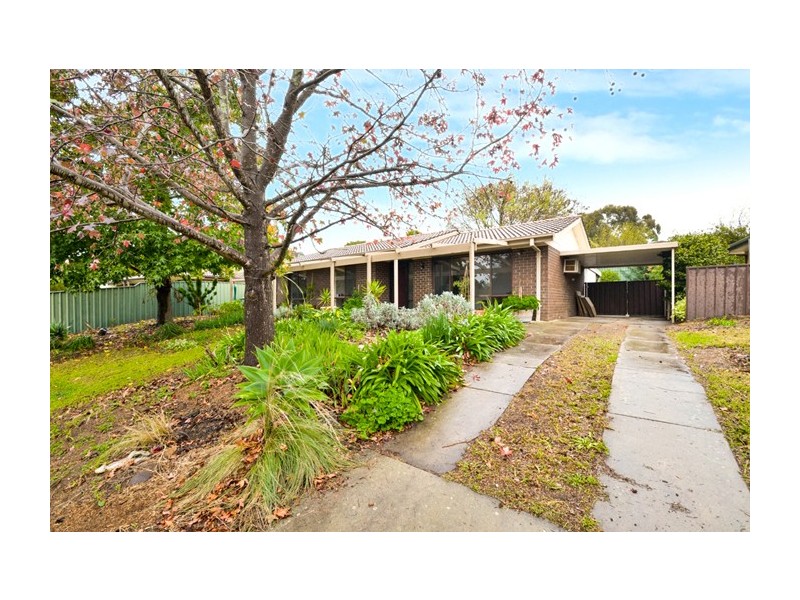 18 Summerford Road, Aberfoyle Park SA 5159