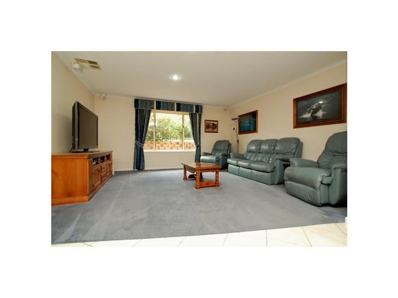 114 Perry Barr Road, Hallett Cove SA 5158