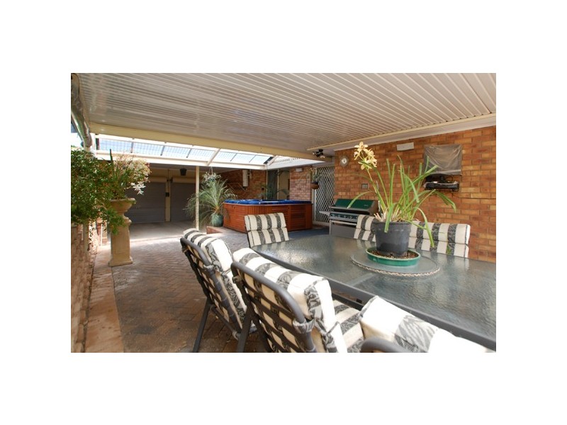 114 Perry Barr Road, Hallett Cove SA 5158