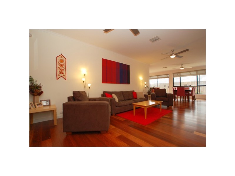 Seven Tennyson Street, Seaford Rise SA 5169