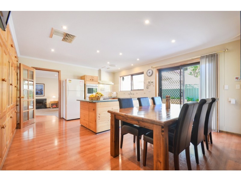 4 Moffatt Court, Flagstaff Hill SA 5159