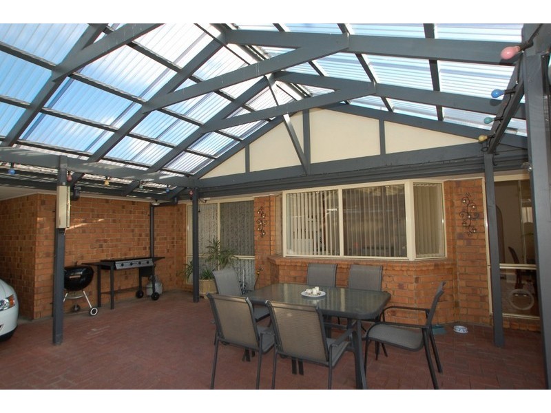 66 Investigator Dr., Woodcroft SA 5162