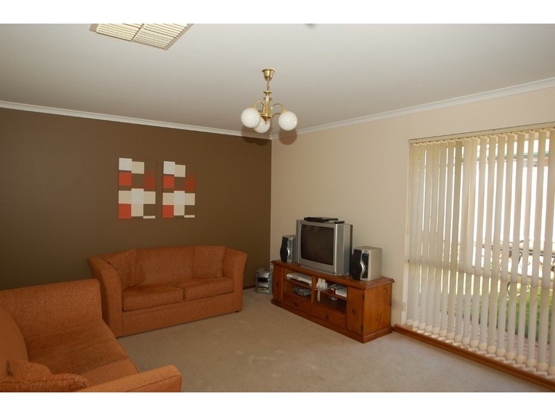 66 Investigator Dr., Woodcroft SA 5162