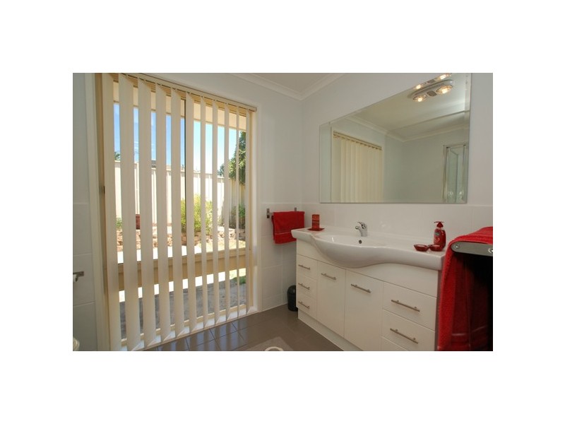 48 French Crescent, Trott Park SA 5158