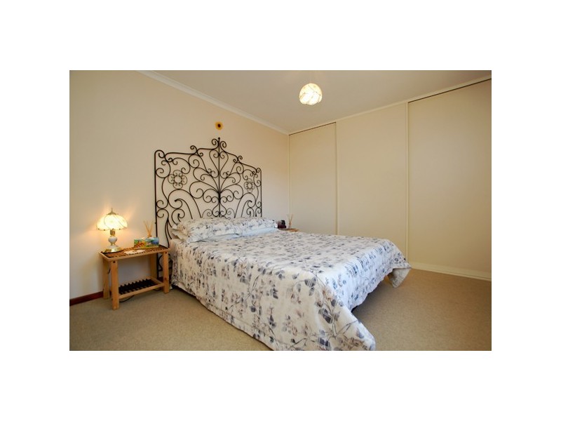 27 Denby Close, Christie Downs SA 5164