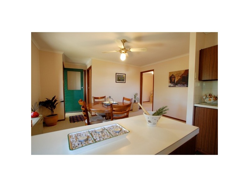 27 Denby Close, Christie Downs SA 5164