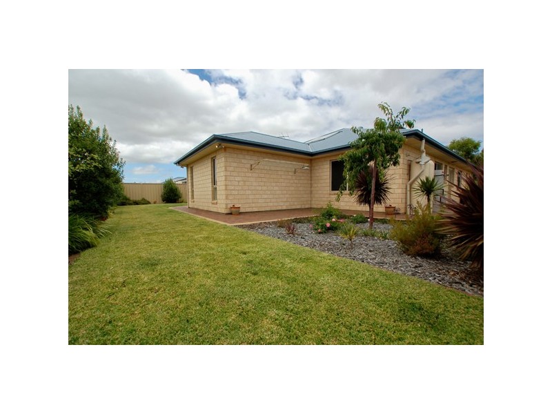 3 Sunday Boulevard, Aldinga Beach SA 5173
