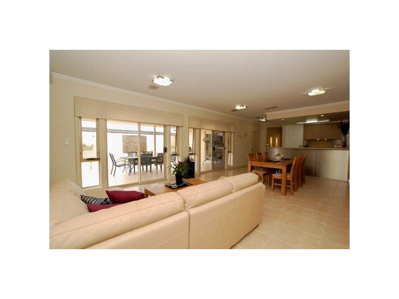 3 Sunday Boulevard, Aldinga Beach SA 5173