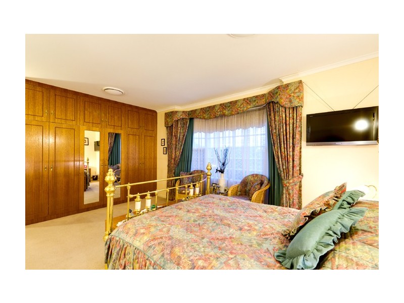 3 Tolcairn Cres, Flagstaff Hill SA 5159