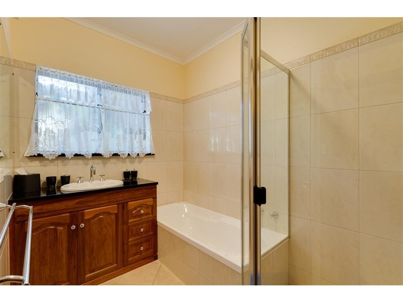 3 Tolcairn Cres, Flagstaff Hill SA 5159