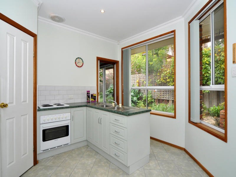 2, 58A Bolton Crt, Flagstaff Hill SA 5159