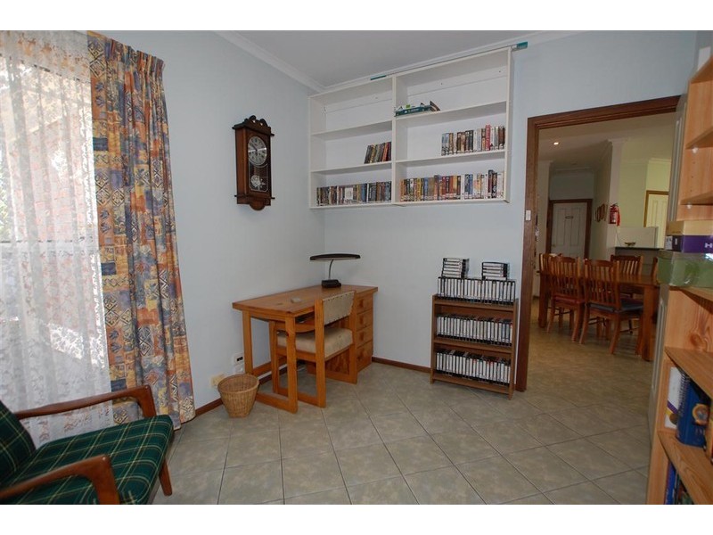 2, 58A Bolton Crt, Flagstaff Hill SA 5159