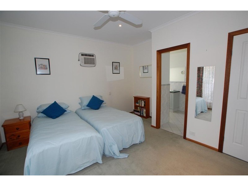 2, 58A Bolton Crt, Flagstaff Hill SA 5159