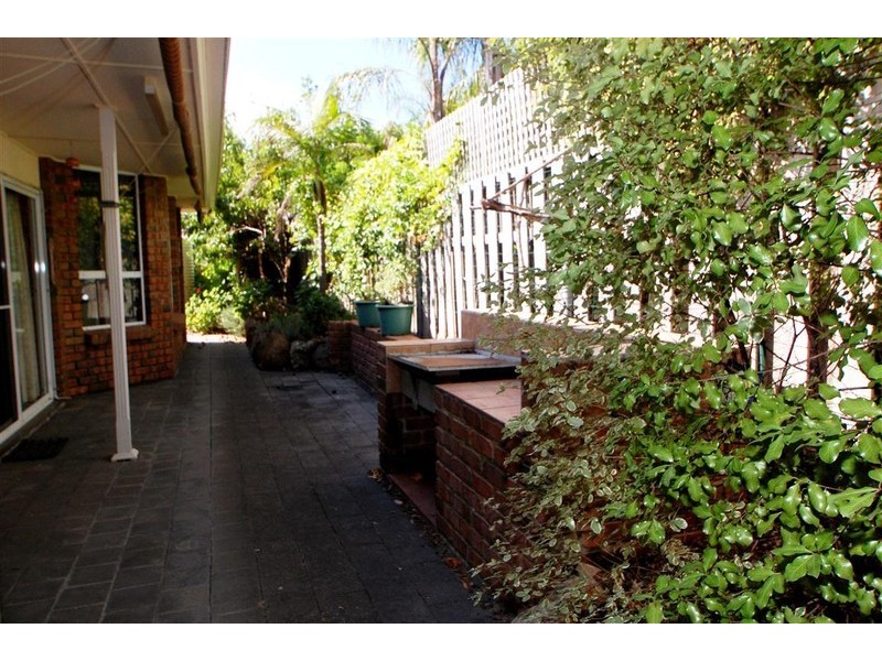 2, 58A Bolton Crt, Flagstaff Hill SA 5159