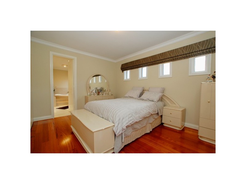 4 Norfolk Street, Flagstaff Hill SA 5159