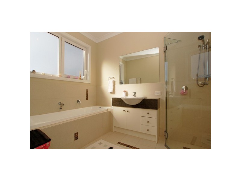 4 Norfolk Street, Flagstaff Hill SA 5159