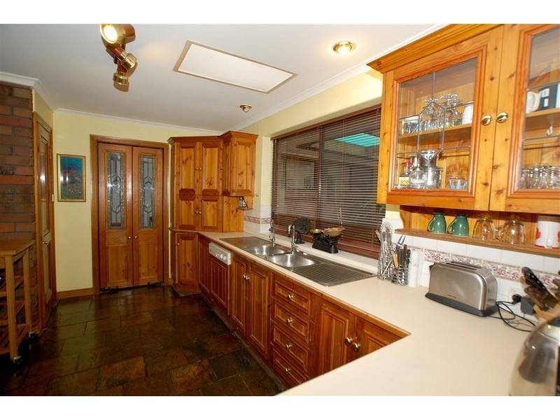 15 Moore Street, Willunga SA 5172