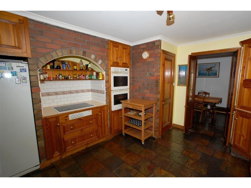 15 Moore Street, Willunga SA 5172