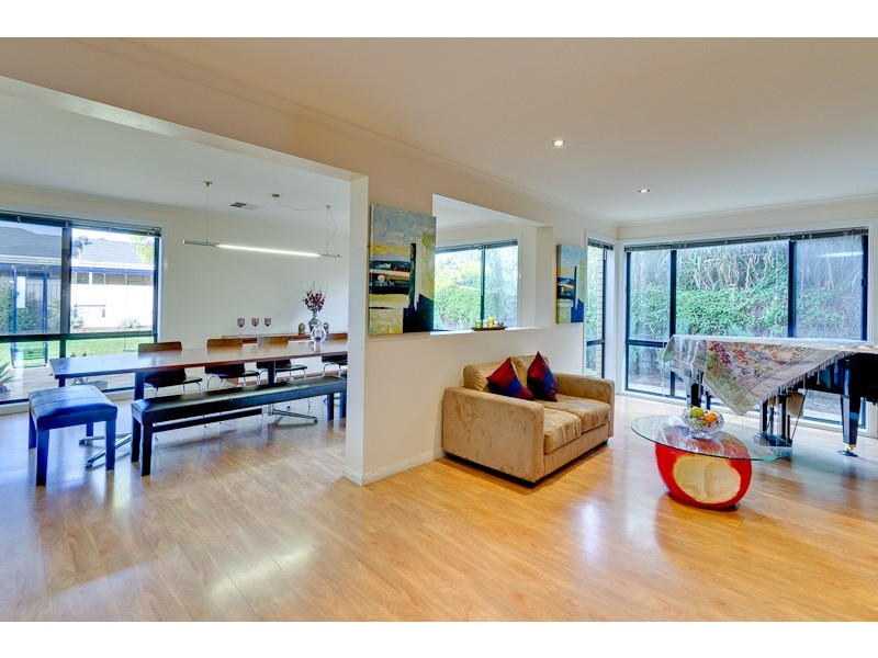 11 Rosefield Lane, Sturt SA 5047