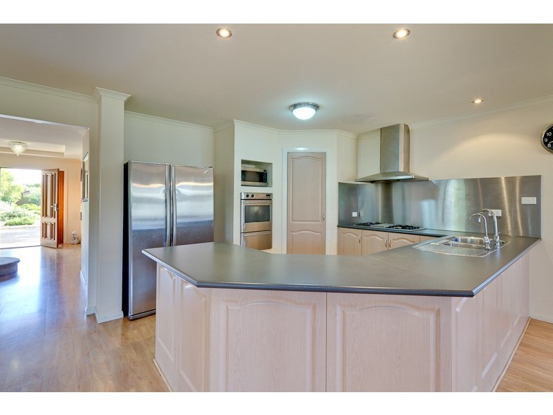 11 Rosefield Lane, Sturt SA 5047