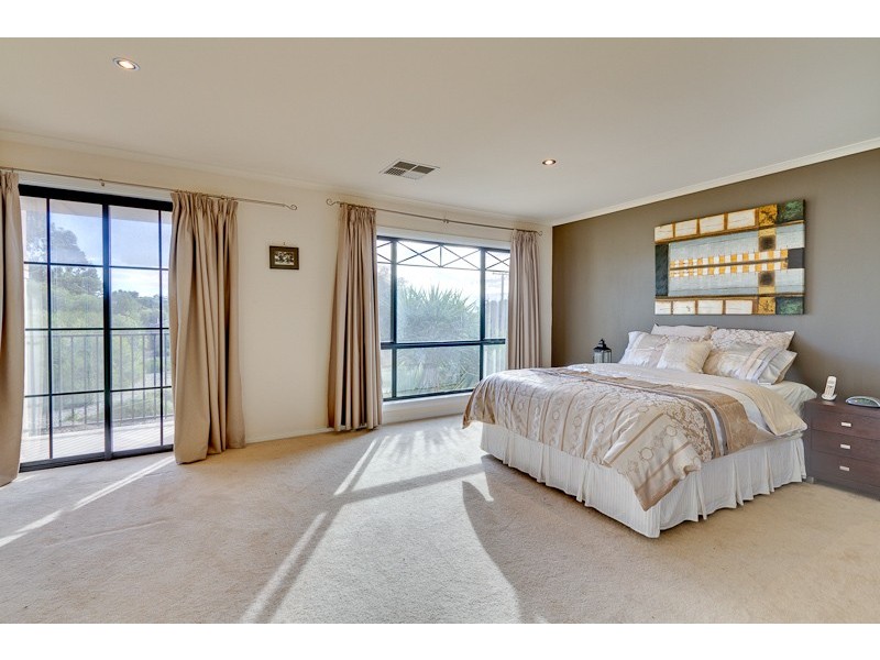 11 Rosefield Lane, Sturt SA 5047