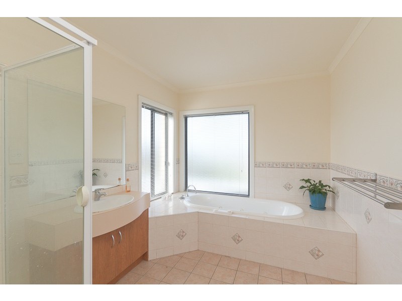 11 Rosefield Lane, Sturt SA 5047