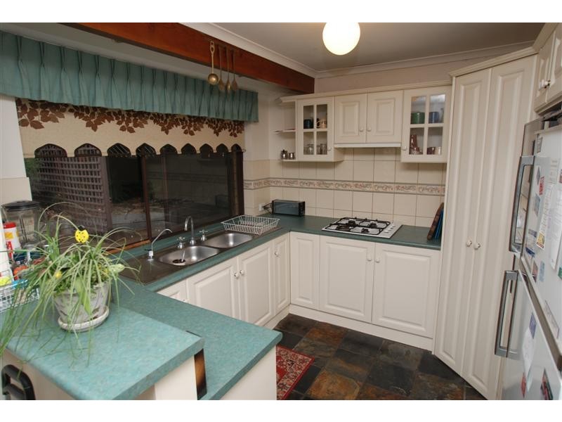 4 Archer Court, Morphett Vale SA 5162