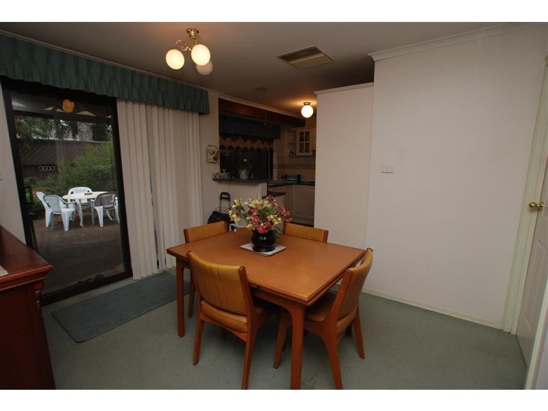 4 Archer Court, Morphett Vale SA 5162