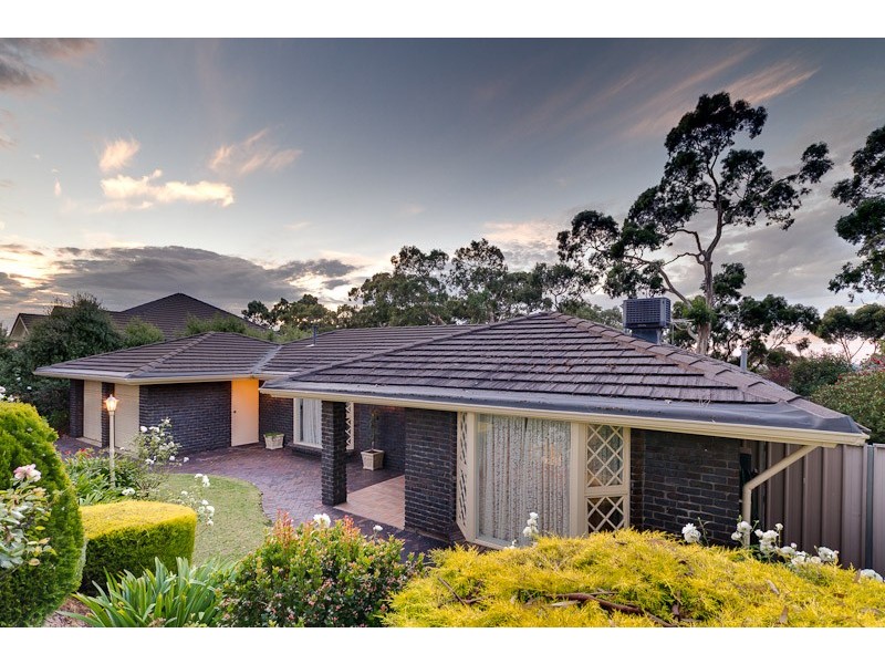 5 Charlson Rise, Happy Valley SA 5159