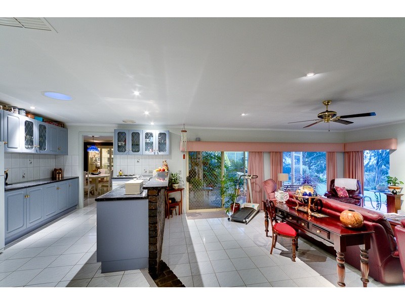 5 Charlson Rise, Happy Valley SA 5159