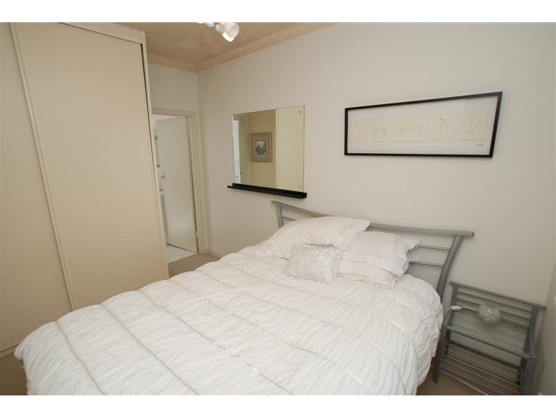 4/1A Hartland Avenue, Black Forest SA 5035