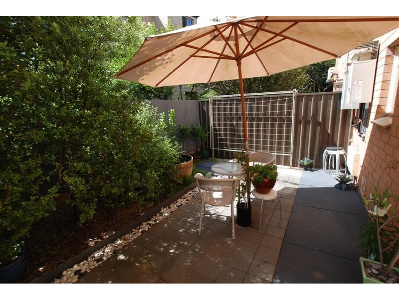 4/1A Hartland Avenue, Black Forest SA 5035