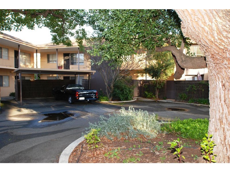 3/1B Hartland Ave, Black Forest SA 5035