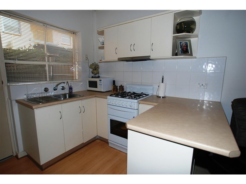 3/1B Hartland Ave, Black Forest SA 5035