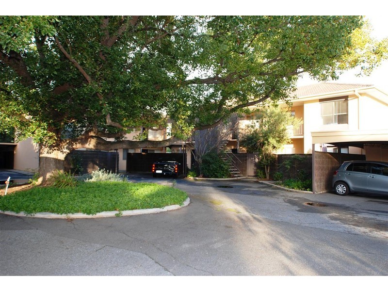 3/1B Hartland Ave, Black Forest SA 5035