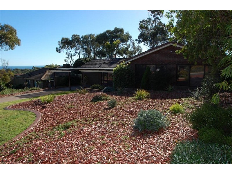 20 Minnipa Drive, Hallett Cove SA 5158