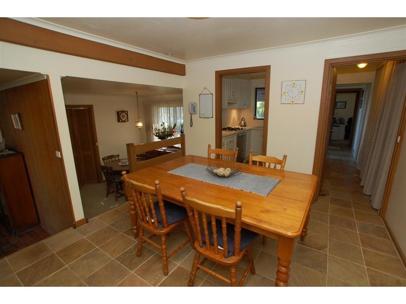 20 Minnipa Drive, Hallett Cove SA 5158