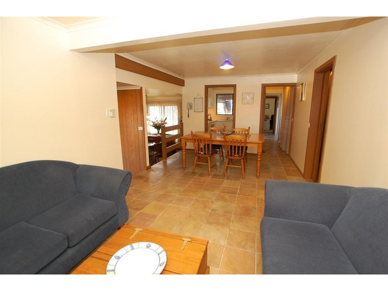 20 Minnipa Drive, Hallett Cove SA 5158