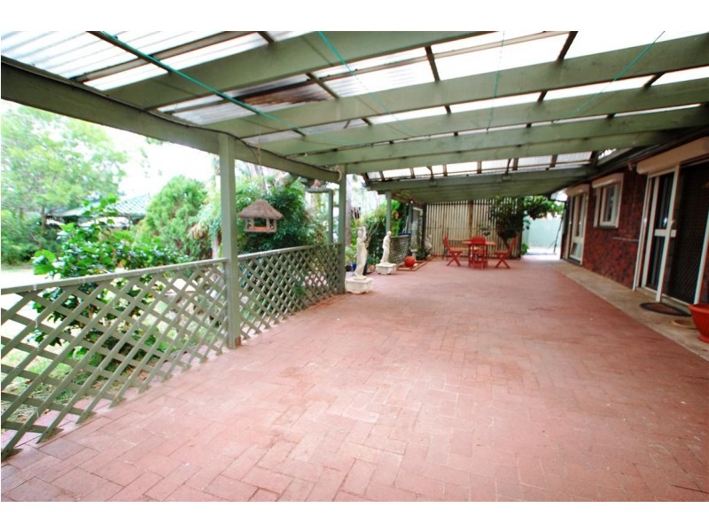 16 Blinkbrae Avenue, Happy Valley SA 5159