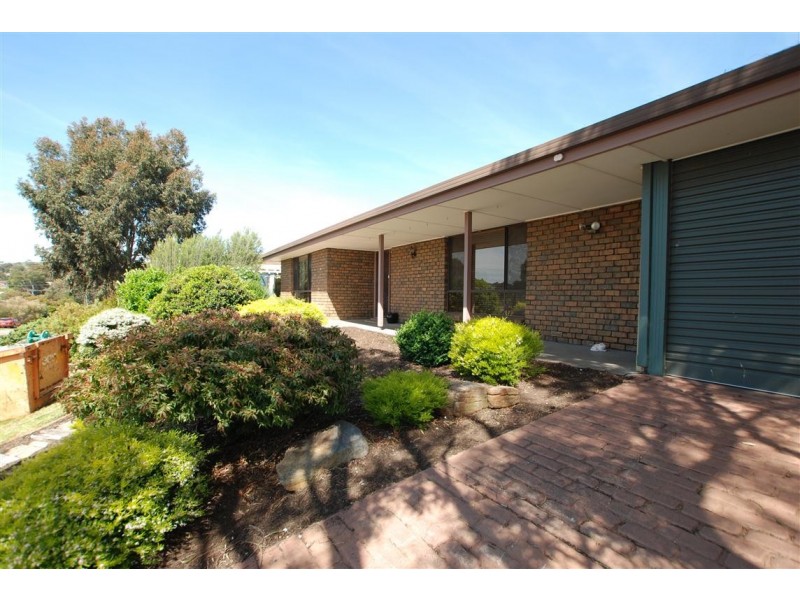 15 Maple Avenue, Aberfoyle Park SA 5159