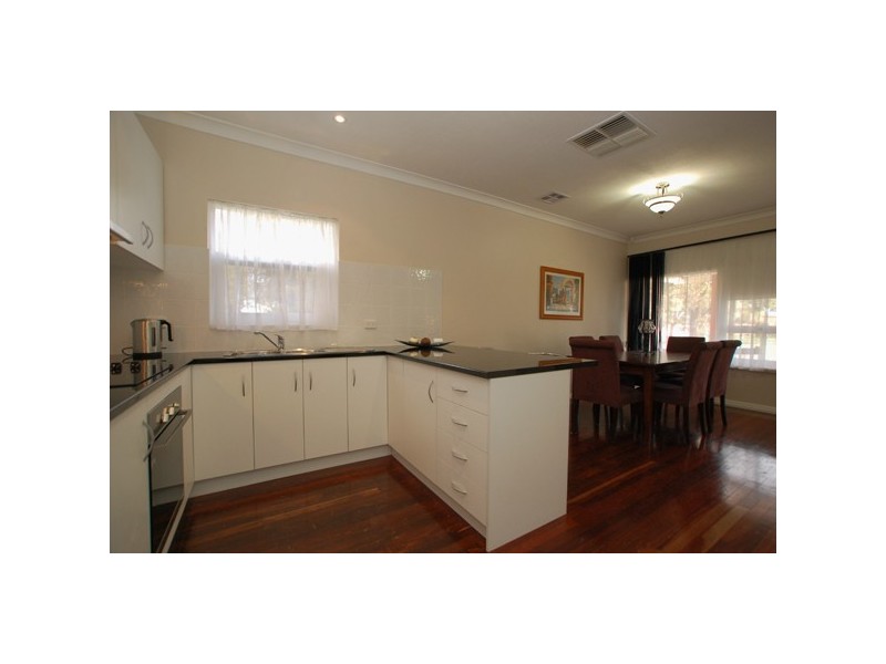 4 Greenbank Grove, Hackham West SA 5163